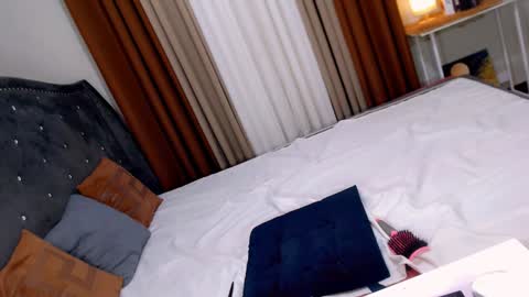 Snapshot of ava_lux chatting on December 27, 8:39 pm Ava online show from December 27, 8:39 pm