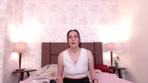 Ava  online show from February 17, 7:09 pm