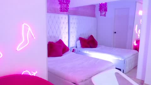 AVA online show from January 26, 4:30 pm