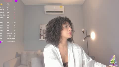 Snapshot of avalon_badger chatting on December 13, 11:17 pm Avalon online show from December 13, 11:17 pm