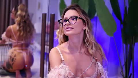 Snapshot of avamaddisson chatting on October 24, 3:58 am Ava online show from October 24, 3:58 am