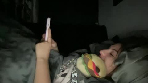 Snapshot of avamonroexo chatting on December 5, 1:25 am Ava Monroe online show from December 5, 1:25 am