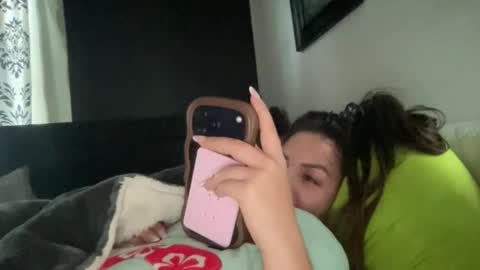 Snapshot of avamonroexo chatting on May 13, 7:55 pm Ava Monroe online show from May 13, 7:55 pm