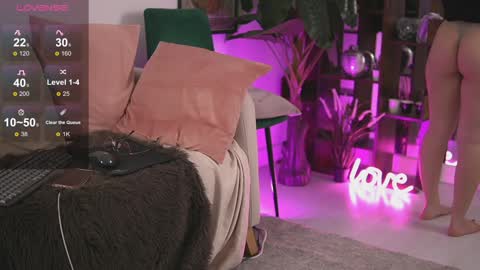 AvaReed online show from January 12, 1:58 pm