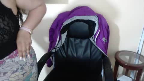 avaryd online show from June 9, 11:49 pm