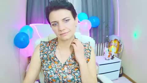 avasaturnian online show from September 17, 12:29 pm