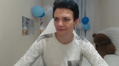 avasaturnian online show from September 24, 7:01 am