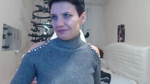 avasaturnian online show from October 13, 12:16 pm