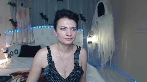 avasaturnian online show from October 23, 1:54 pm