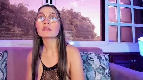 avawhiite online show from November 3, 7:26 pm