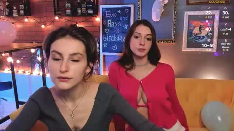 Avie online show from September 13, 6:29 pm