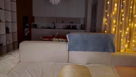 Kate  online show from January 28, 6:07 pm