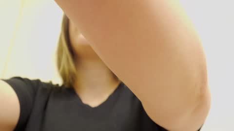 Kate  online show from October 9, 7:12 pm