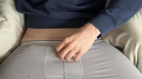 averageddaniel online show from November 11, 11:43 am