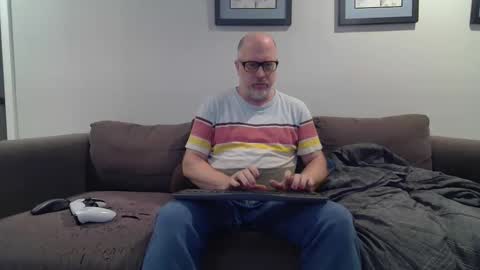 Snapshot of averagegreg chatting on September 8, 11:59 pm Greg online show from September 8, 11:59 pm