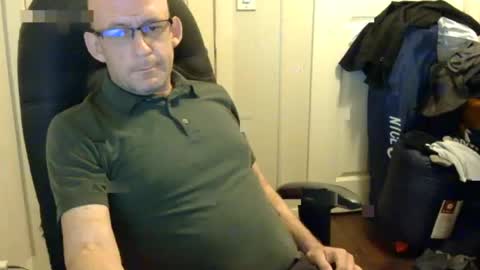 Snapshot of averagejerkoff chatting on July 29, 2:48 pm averagejerkoff online show from July 29, 2:48 pm
