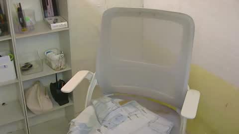 Rhian online show from March 31, 2:24 am