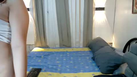 avery_7 online show from September 19, 7:43 am