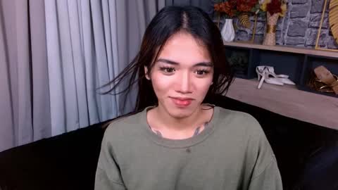 Snapshot of avery_hunt chatting on February 15, 9:55 pm Avery online show from February 15, 9:55 pm