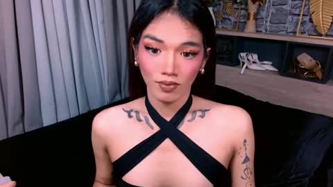 Snapshot of avery_hunt chatting on February 28, 7:26 pm Avery online show from February 28, 7:26 pm