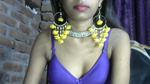 Snapshot of avery_lust01 chatting on January 28, 5:43 am avery_lust01 online show from January 28, 5:43 am