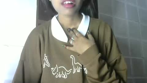 Snapshot of avery_lust01 chatting on February 21, 6:47 am avery_lust01 online show from February 21, 6:47 am