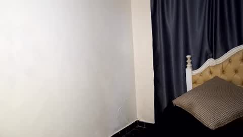 averygoodbadgirl online show from June 17, 5:54 am
