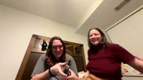 averyrealgirl online show from January 19, 4:05 am