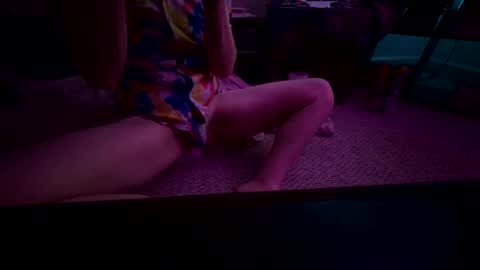 Snapshot of aveyboi chatting on April 16, 7:31 am Avey Boi online show from April 16, 7:31 am