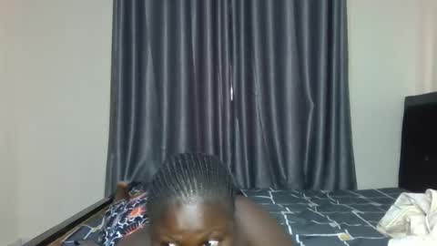 Snapshot of avian_babe chatting on March 31, 9:43 am Avian online show from March 31, 9:43 am