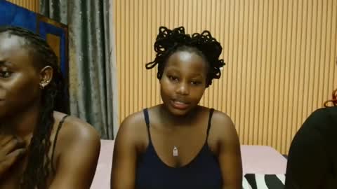 Avian online show from December 13, 9:09 pm