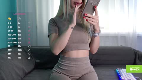 avr0ria online show from December 21, 2:52 am