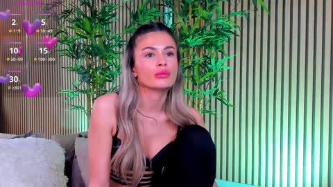 AVRILL CYRUX online show from January 2, 10:37 am