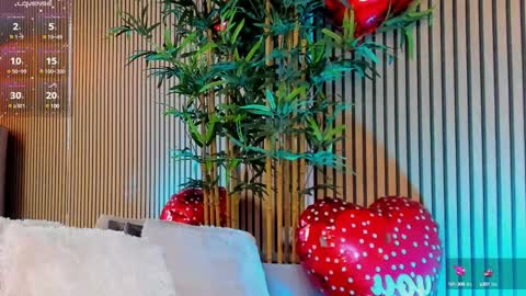 AVRILL CYRUX online show from February 14, 10:28 am