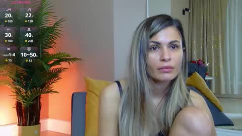 AVRILL CYRUX online show from March 3, 7:36 am