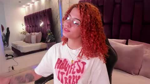 Avril  online show from December 2, 11:26 am