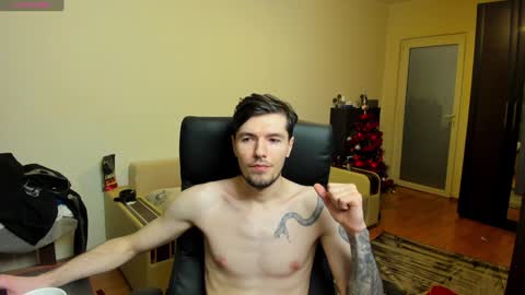 Justin online show from December 19, 2:34 am