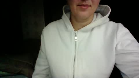 Snapshot of awesomeladyy chatting on December 17, 8:34 am awesomeladyy online show from December 17, 8:34 am