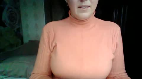 Snapshot of awesomeladyy chatting on December 24, 9:28 am awesomeladyy online show from December 24, 9:28 am