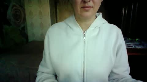 Snapshot of awesomeladyy chatting on January 4, 7:55 am awesomeladyy online show from January 4, 7:55 am