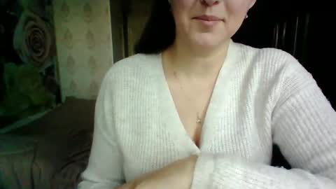 Snapshot of awesomeladyy chatting on January 9, 9:16 am awesomeladyy online show from January 9, 9:16 am