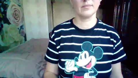 Snapshot of awesomeladyy chatting on January 10, 10:06 am awesomeladyy online show from January 10, 10:06 am