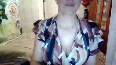 Snapshot of awesomeladyy chatting on January 15, 7:01 pm awesomeladyy online show from January 15, 7:01 pm