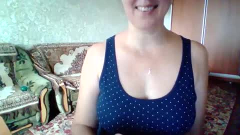 Snapshot of awesomeladyy chatting on October 6, 9:07 am awesomeladyy online show from October 6, 9:07 am