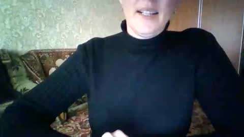 Snapshot of awesomeladyy chatting on October 19, 11:22 am awesomeladyy online show from October 19, 11:22 am