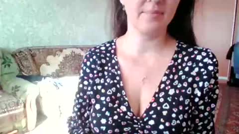 awesomeladyy online show from November 2, 9:00 am