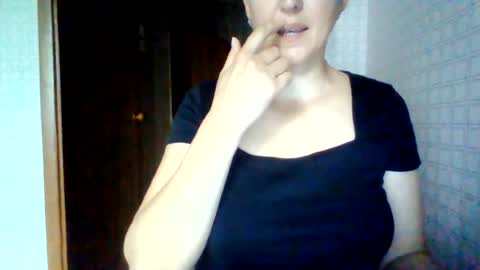 awesomeladyy online show from July 21, 6:49 am