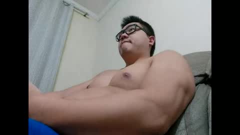 Snapshot of awesometeacher chatting on December 17, 10:32 am awesometeacher online show from December 17, 10:32 am