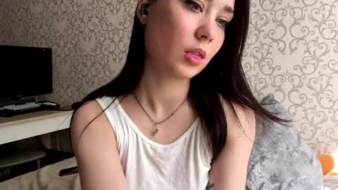 Snapshot of awneedcheer chatting on May 20, 11:05 am Bella online show from May 20, 11:05 am