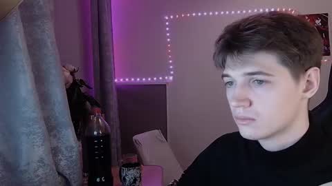 axel_0ne online show from February 1, 12:48 pm